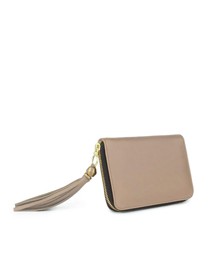 iPHONE CASE in Beige Napa leather case Kendall Conrad iPhone  